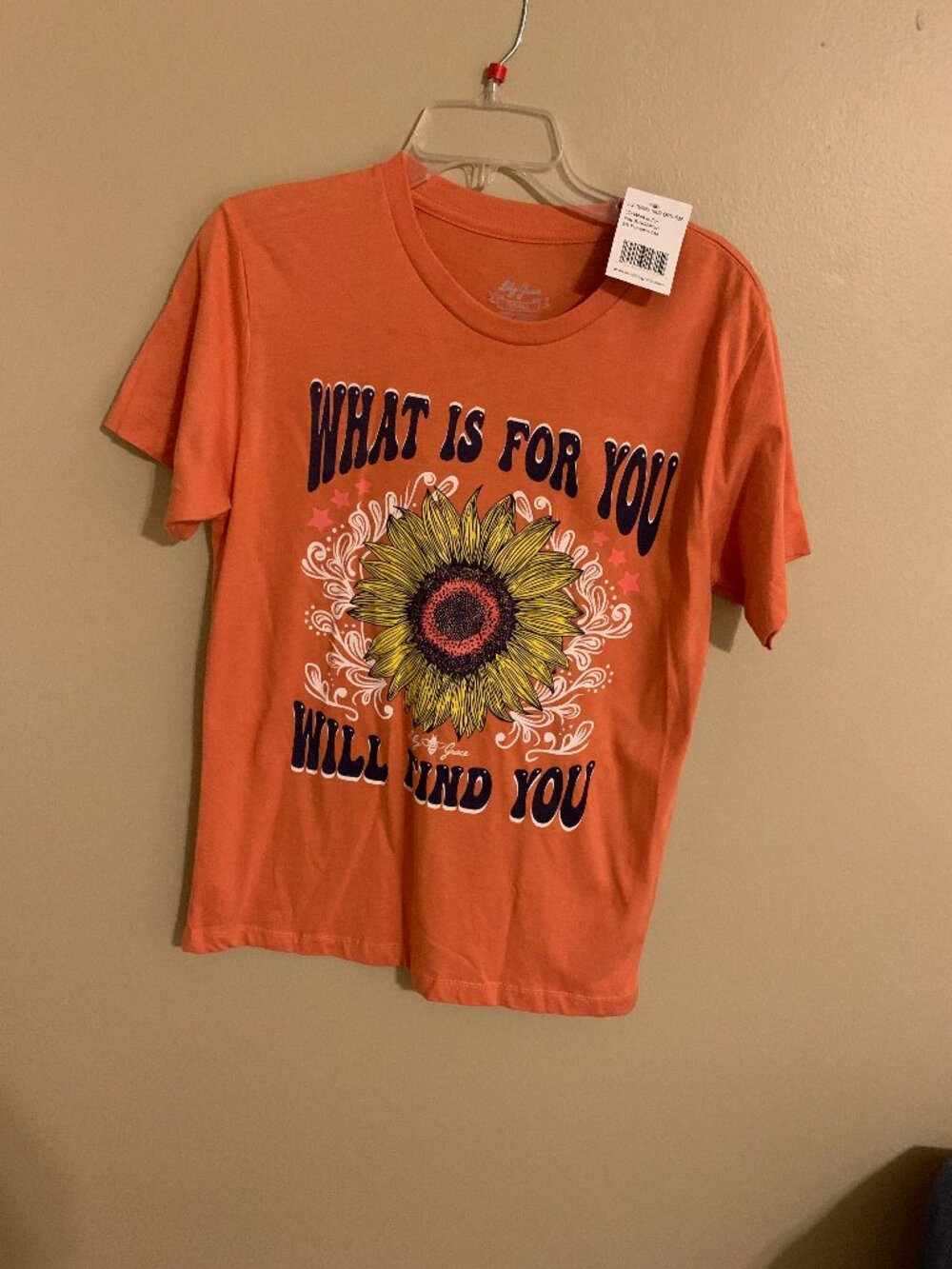 LILLY GRACE TEE SHIRT  SIZE SMALL  NWT
